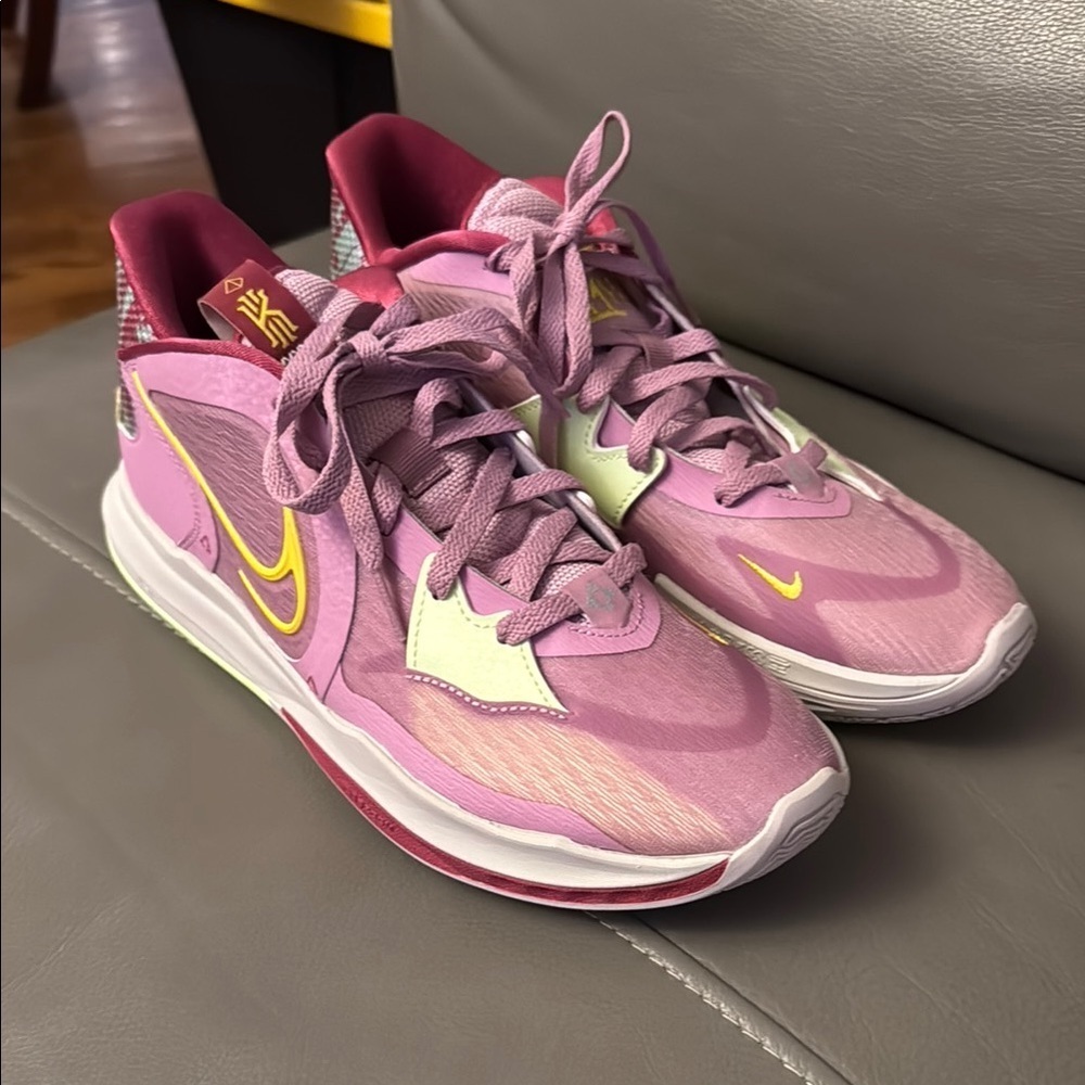Nike Mens Kyrie Low 5 ‘Orchid’ DJ6012-500 size 10